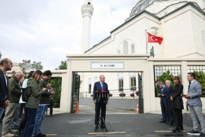 Erdoğan, Kılıçdaroğlu'nun adaylığı sorusuna; 'Cumhur İttifakı kararlı bir şekilde yoluna devam ediyor. Onlar da kararsız bir şekilde yola devam ediyor''