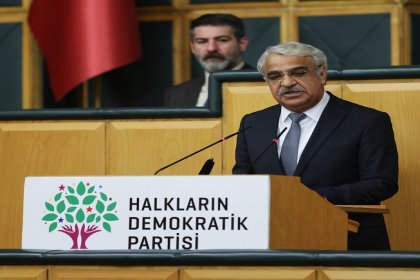 HDP Eş Başkanı Mithat Sancar: 'Bu iktidar, daimi savaş politikalarıyla ayakta duruyor'