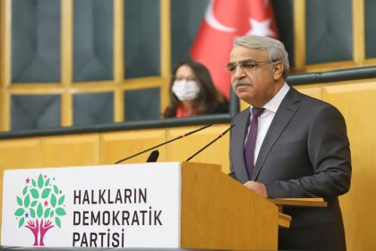 HDP Eş Başkanı Sancar: İktidarı ve rejimi değiştirmenin yolu büyük barışı ana hedef haline getirmektir