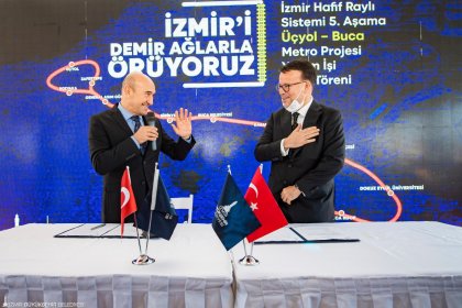 İzmir Büyükşehir Belediye başkanı Tunç Soyer, Buca Metrosu için imza attı; temel atma töreni 14 Şubat'ta