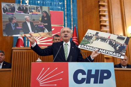 Kılıçdaroğlu, İlkinde sansür, yasaklar, zorbalıklar var. İkincisinde ise ümit, bilim, gelecek var