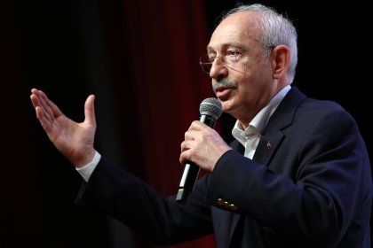 Kılıçdaroğlu; 'Sultanbeyli'nin CHP için zor bir ilçe olduğunu biliyorum; size evinize gelmeden Ankara'dan oturduğumuz yerden bize oy verin dedik'