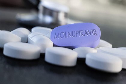 Koronavirüs rehberinde 'Molnupiravir' güncellemesi