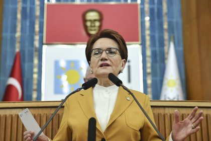 Meral Akşener; Adil devlet; sınırsız faiz geliri elde edenlerin vergilerini sıfırlarken borç altında ezilen çiftçisinin traktörüne haciz koymaz