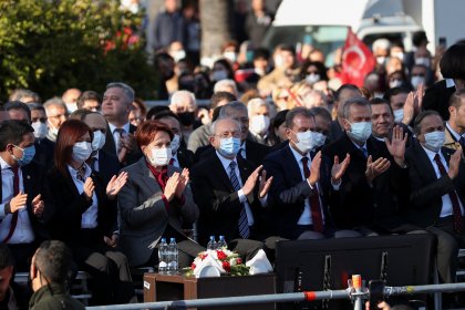 Mersin Metrosu Temel atma töreninde Akşener'den iktidara; 'En büyük beka sorunu sizsiniz' derken Kılıçdaroğlu; 'Sandık bugün olmazsa yarın gelecek' dedi