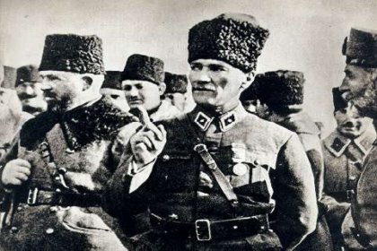 Mustafa Kemal Atatürk 5 Ağustos 1921'de Başkomutan ilan edildi