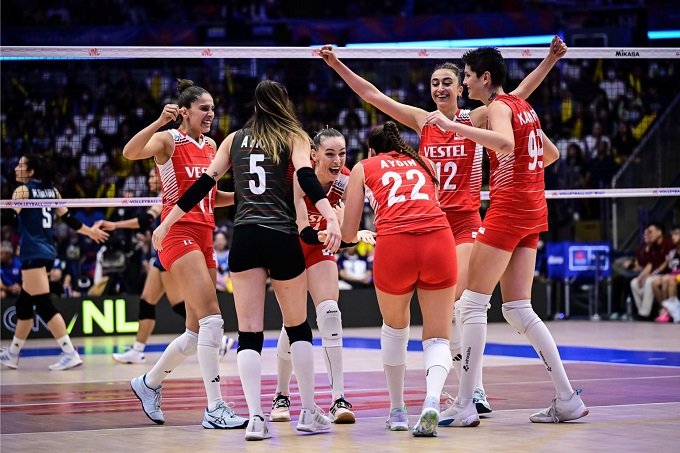 A Milli Kadın Voleybol Takımı Tayland'ı 3-0 yendi