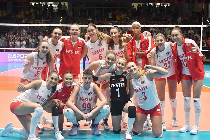 A Milli Kadın Voleybol Takımımız, 2023 CEV Kadınlar Avrupa Voleybol Şampiyonası’nda Çekya’yı 3-1 yendi