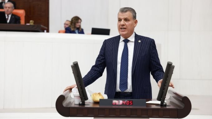 Ayhan Barut: 'ktidarın Deprem Kararı Eğitimi Vurdu' Ayhan Barut: 'ktidarın Deprem Kararı Eğitimi Vurdu'