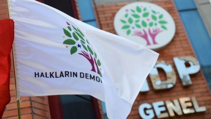 AYM, HDP'nin hazine yardımına geçici bloke koyulması kararı verdi