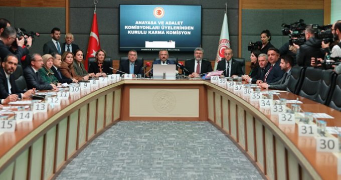 Başarır ve Türkkan'ın yasama dokunulmazlığının kaldırılmasına ilişkin Hazırlık Komisyonu raporunu kabul edildi