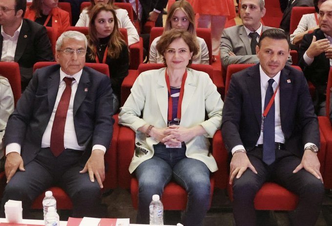 Canan Kaftancıoğlu'ndan, CHP'nin 38. Olağan İstanbul İl Kongresini kazanan Özgür Çelik'e tebrik mesajı