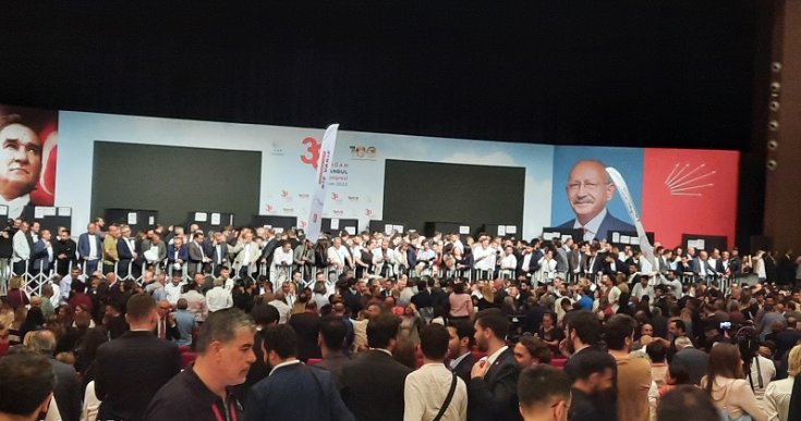 CHP 38. İstanbul Olağan İl Kongresini 342 oy alan Özgür Çelik kazandı