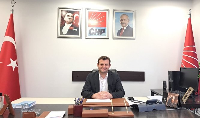 CHP Genel Başkan Yardımcısı Hasan Efe Uyar; 'Bir günde milyonlar harcayan saray emeklileri açlığa ve yoksulluğa mahkum etti' CHP Genel Başkan Yardımcısı Hasan Efe Uyar; 'Bir günde milyonlar harcayan saray emeklileri açlığa ve yoksulluğa mahkum etti'
