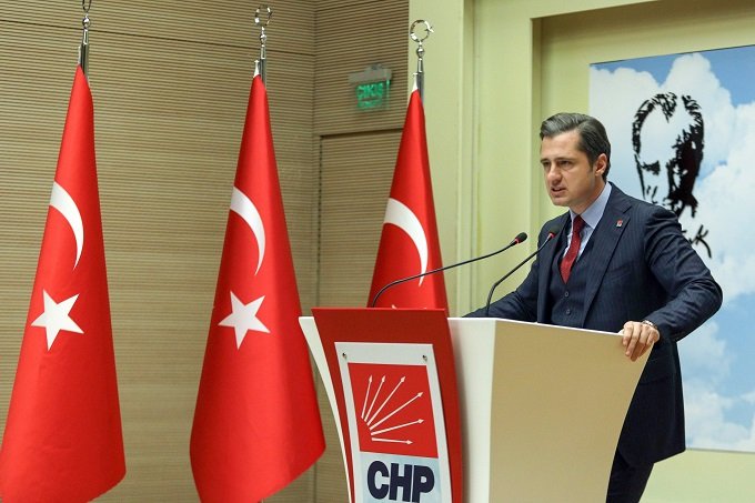 CHP MYK ve Parti Meclisi Tüzük toplantısını 5-9 Eylül 2024'te yapma kararı aldı