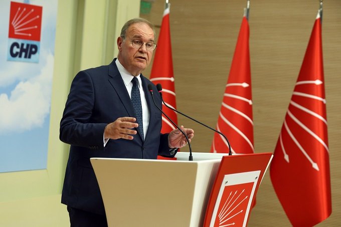 CHP Sözcüsü Faik Öztark; 'AKP iktidarında Çocuklar okula aç gidiyor, okuldan da aç dönüyor' CHP Sözcüsü Faik Öztark; 'AKP iktidarında Çocuklar okula aç gidiyor, okuldan da aç dönüyor'