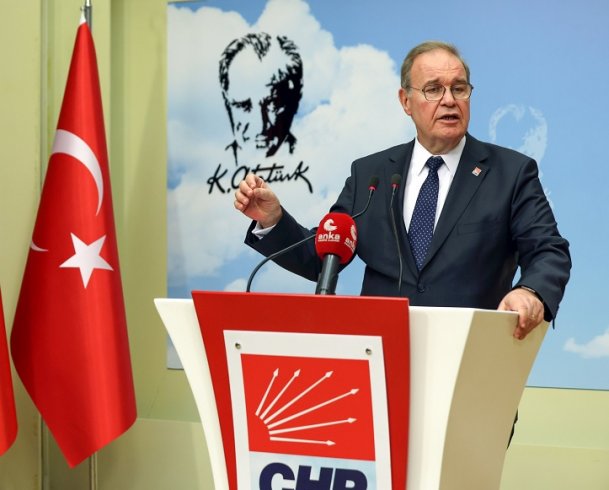 CHP Sözcüsü Faik Öztark; 'Sen kimsin? CHP milletin partisidir, Kimsesizlerin kimsesidir, CHP’nin istikametini sen çizemezsin, Milletimiz çizer'