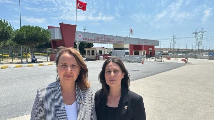 CHP yönetiminden Gezi Tutukluları ve Gazeteci Merdan Yanardağ’a ziyaret CHP yönetiminden Gezi Tutukluları ve Gazeteci Merdan Yanardağ’a ziyaret