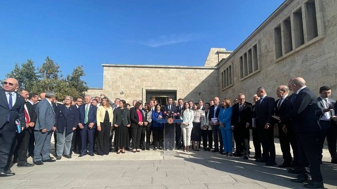 CHP'li 95 milletvekili, Kılıçdaroğlu'na destek verdiklerini açıkladı CHP'li 95 milletvekili, Kılıçdaroğlu'na destek verdiklerini açıkladı