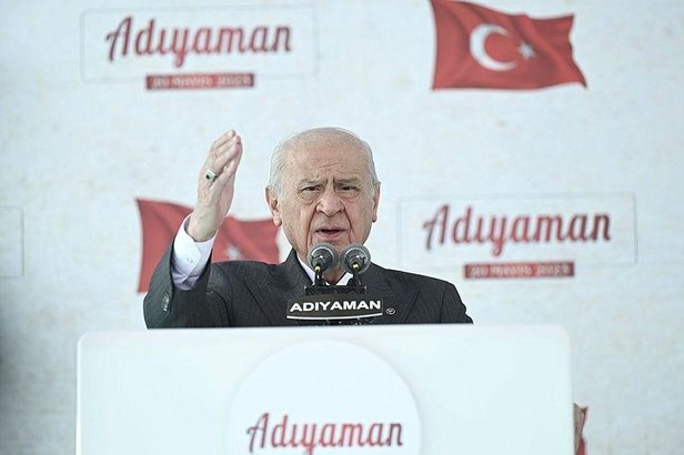 Devlet Bahçeli Adıyaman'da depremzedelere seslendi: 'İkinci mührü vurma zamanı 28 Mayıs'tır. Mührü elinize alın koşa koşa alayınız sandığa gidin'