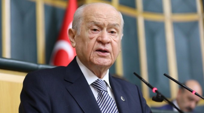 Devlet Bahçeli; Altılı masa enkazın altından kalkamaz, yaraları saramaz, Türkiye'yi kalkındıramaz, yıkımı kaldıramaz!