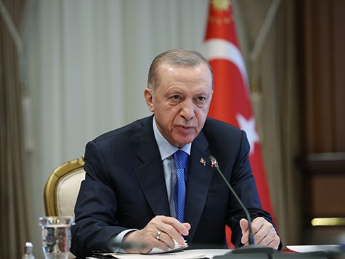 Erdoğan, 26 Nisan programını rahatsızlığı nedeniyle iptal ettiğini duyurdu
