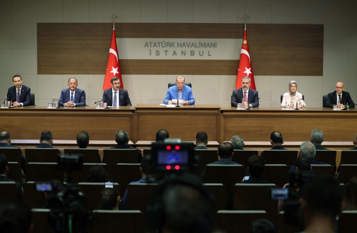 Erdoğan ABD'ye giderken konuştu; Avrupa Birliği Türkiye'den kopmanın gayreti içerisinde; değerlendirmelerden sonra da Avrupa Birliği ile gerekirse yolları ayırabiliriz!