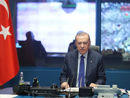 Erdoğan; 'Arama-kurtarma faaliyetlerinin süratle yürütülebilmesini temin için, 10 ilde OHAL ilan etme kararı aldık'