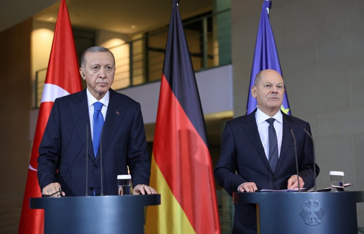 Erdoğan; bizim İsrail'e borcumuz yok. Borçlu olsak bu kadar rahat konuşamayız. Ama borçlu olanlar, rahat konuşamıyorlar. Biz Holokost cenderesinden geçmedik! Erdoğan; bizim İsrail'e borcumuz yok. Borçlu olsak bu kadar rahat konuşamayız. Ama borçlu olanlar, rahat konuşamıyorlar. Biz Holokost cenderesinden geçmedik!