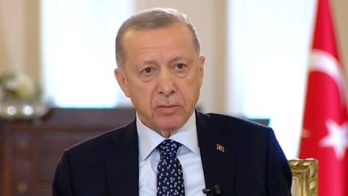 Erdoğan, canlı yayında rahatsızlandı; 'Midemi üşüttüm, helallik diliyorum'