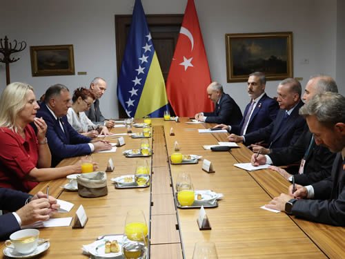 Erdoğan, Macaristan'da Bosna Hersek heyetini kabul etti