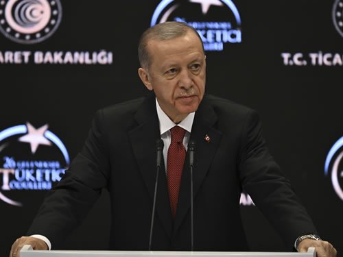 Erdoğan; 'Milletimizi haksız fiyat artışlarından, stokçuluktan, güvensiz ürünlerden ve aldatıcı ticari uygulamalardan korumaya kararlılıkla devam edeceğiz'