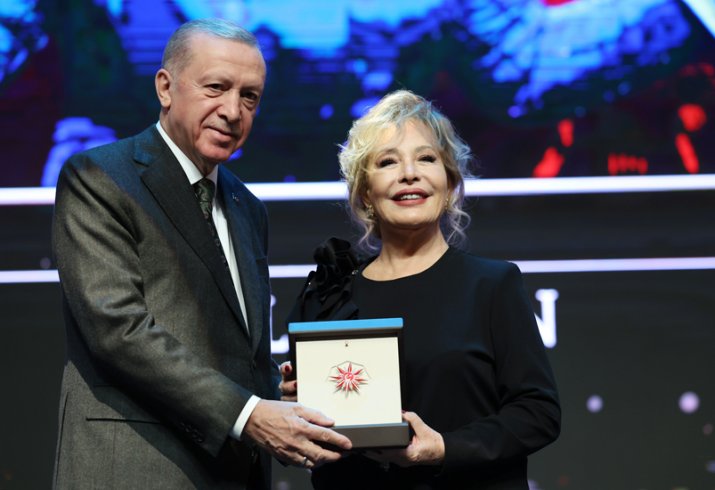 Erdoğan; Ülkemizi kültür sanat faaliyetleri konusunda da Türkiye Yüzyılı hedeflerimize uygun bir seviyeye yükselteceğiz!