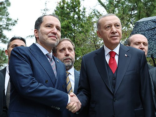 Erdoğan, Yeniden Refah Partisi Genel Başkanı Erbakan ile bir araya geldi