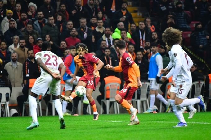 Galatasaray sahasında Atakaş Hatayspor'u 4-0 yendi