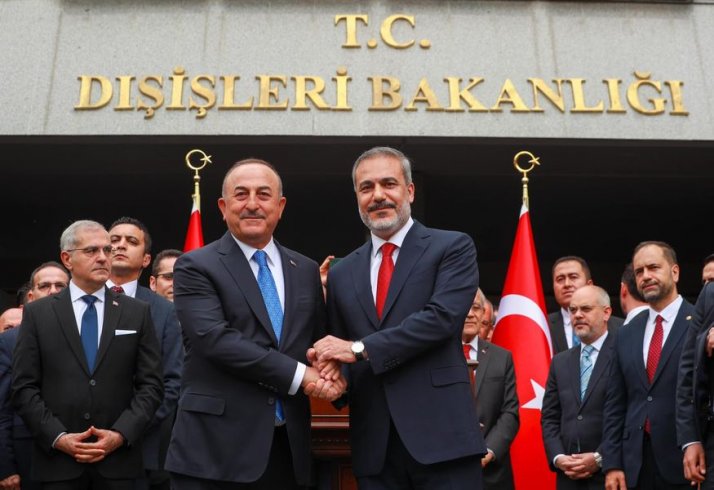 Hakan Fidan Dışişleri Bakanlığı görevini Çavuşoğlu’ndan devraldı Hakan Fidan Dışişleri Bakanlığı görevini Çavuşoğlu’ndan devraldı