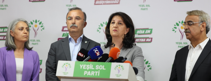 HDP ve Yeşil Sol’dan ortak açıklama: Sandığa eksiksiz gideceğiz ve hep birlikte tek adam rejimini değiştireceğiz HDP ve Yeşil Sol’dan ortak açıklama: Sandığa eksiksiz gideceğiz ve hep birlikte tek adam rejimini değiştireceğiz