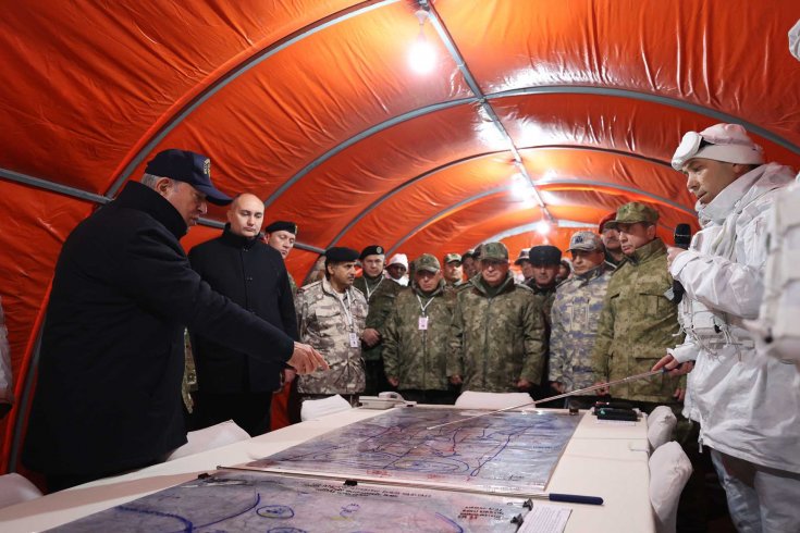 Hulusi Akar, beraberinde Azerbaycan ve Gürcistan Savunma Bakanları ile “Kış Tatbikatı-2023”Ün seçkin gözlemci günü'nü takip etti