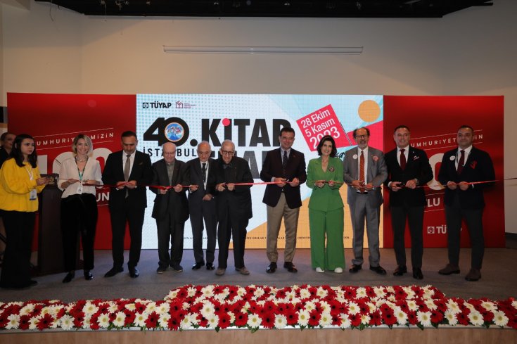 İBB Başkanı Ekrem İmamoğlu, 28 Ekim-5 Kasım günleri arasında düzenlenecek TÜYAP 40. İstanbul Kitap Fuarı açılış törenine katıldı İBB Başkanı Ekrem İmamoğlu, 28 Ekim-5 Kasım günleri arasında düzenlenecek TÜYAP 40. İstanbul Kitap Fuarı açılış törenine katıldı