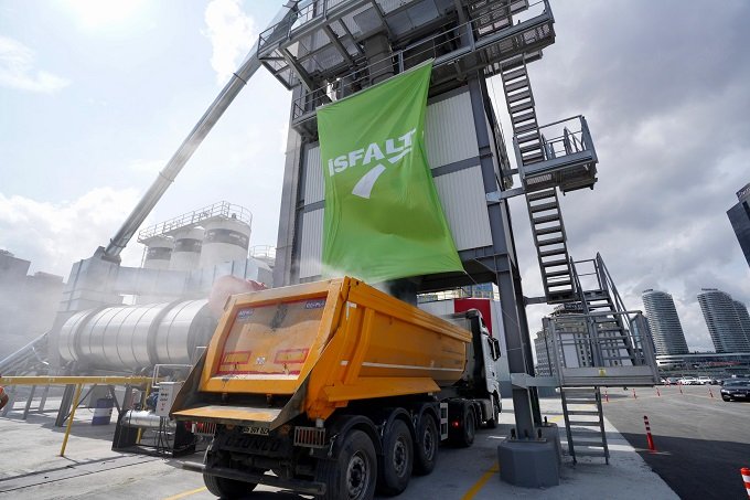 İBB, kullanım ömrünü tamamlamış 36 yıllık İSFALT Mahmutbey Asfalt Fabrikası’nı modernize edip, baştan aşağı yenileyerek yeniden açtı İBB, kullanım ömrünü tamamlamış 36 yıllık İSFALT Mahmutbey Asfalt Fabrikası’nı modernize edip, baştan aşağı yenileyerek yeniden açtı