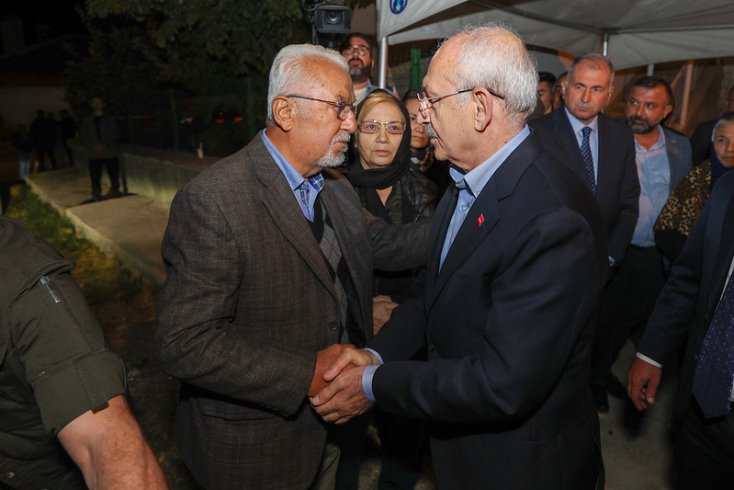 Kılıçdaroğlu, Ankara'da Kaman Ailesine taziye ziyaretinde bulundu