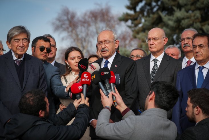 Kılıçdaroğlu, Deniz Baykal için düzenlenen anma törenine katıldı Kılıçdaroğlu, Deniz Baykal için düzenlenen anma törenine katıldı