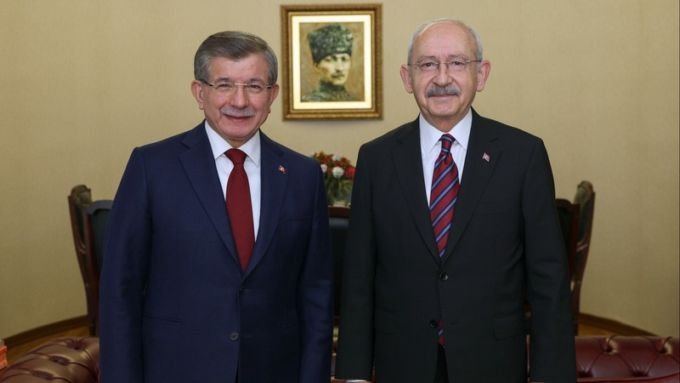 Kılıçdaroğlu, Gelecek Partisi Genel Başkanı Ahmet Davutoğlu'nu kabul etti