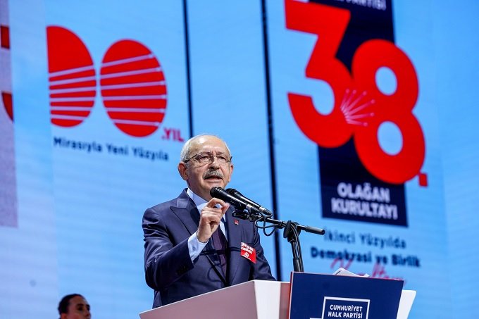 Kılıçdaroğlu; Hep sizlerle beraber ve sizler için, Türkiye için mücadele ettim! Kılıçdaroğlu; Hep sizlerle beraber ve sizler için, Türkiye için mücadele ettim!