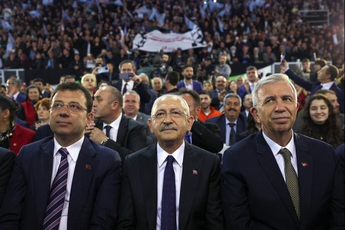 Kılıçdaroğlu, 'Hiçbir ayrım yapmayacağız. Her aile sosyal devletin güvencesi altında olacak' Kılıçdaroğlu, 'Hiçbir ayrım yapmayacağız. Her aile sosyal devletin güvencesi altında olacak'