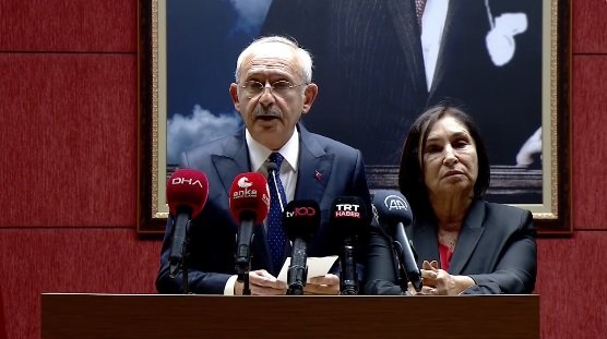 Kılıçdaroğlu, KKTC dönüşü açıklamasında; Cumhurbaşkanı olduğumda hesap soracağız, kimsenin ahı yerde kalmayacak! Kılıçdaroğlu, KKTC dönüşü açıklamasında; Cumhurbaşkanı olduğumda hesap soracağız, kimsenin ahı yerde kalmayacak!