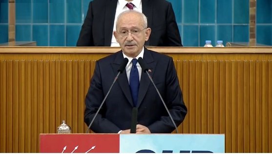 Kılıçdaroğlu; Bu uyuşturucu baronlarıyla, mafyalarla da mücadele ediyoruz. Ara ara tehditler geliyor. Tehdit etmezseniz namertsiniz siz!