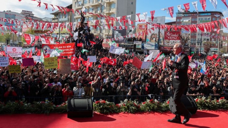Kılıçdaroğlu, Van mitinginde konuştu; 'Kayyum denen garabet uygulamayı tümüyle bitireceğiz' Kılıçdaroğlu, Van mitinginde konuştu; 'Kayyum denen garabet uygulamayı tümüyle bitireceğiz'