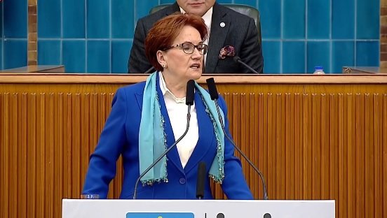 Meral Akşener; Adına ittifak dedikleri manda ve himaye tuzağına geçit vermeyeceğiz. Türk milletine ölümü gösterip, sıtmaya razı eden bu maskeli baloya boyun eğmeyeceğiz!