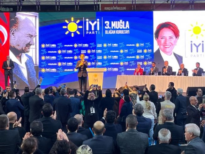 Meral Akşener: Birinci parti çıkacağız, ben de başbakan olacağım Meral Akşener: Birinci parti çıkacağız, ben de başbakan olacağım